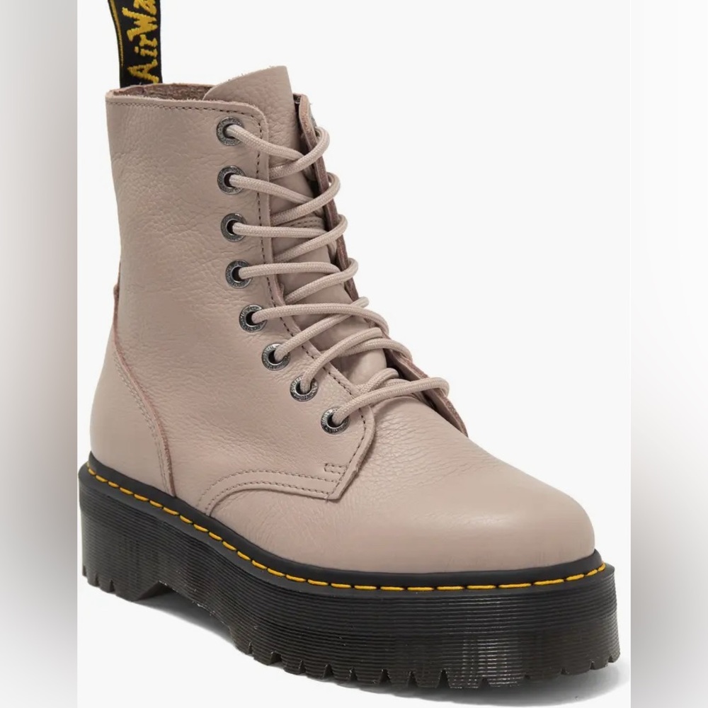 Dr Martens - Jadon Platform Boots - Taupe